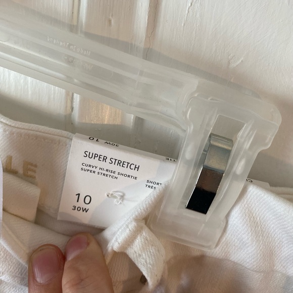 High Rise American Eagle Shorts. New with tags on! - Picture 2 of 4